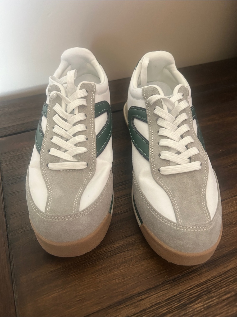 Tretorn White Sneakers with Green Stripe and Gum Sole